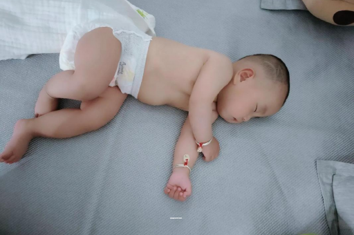 沭阳宝宝上火有眼屎